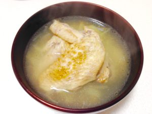 鶏手羽先と生姜のぽかぽかスープ